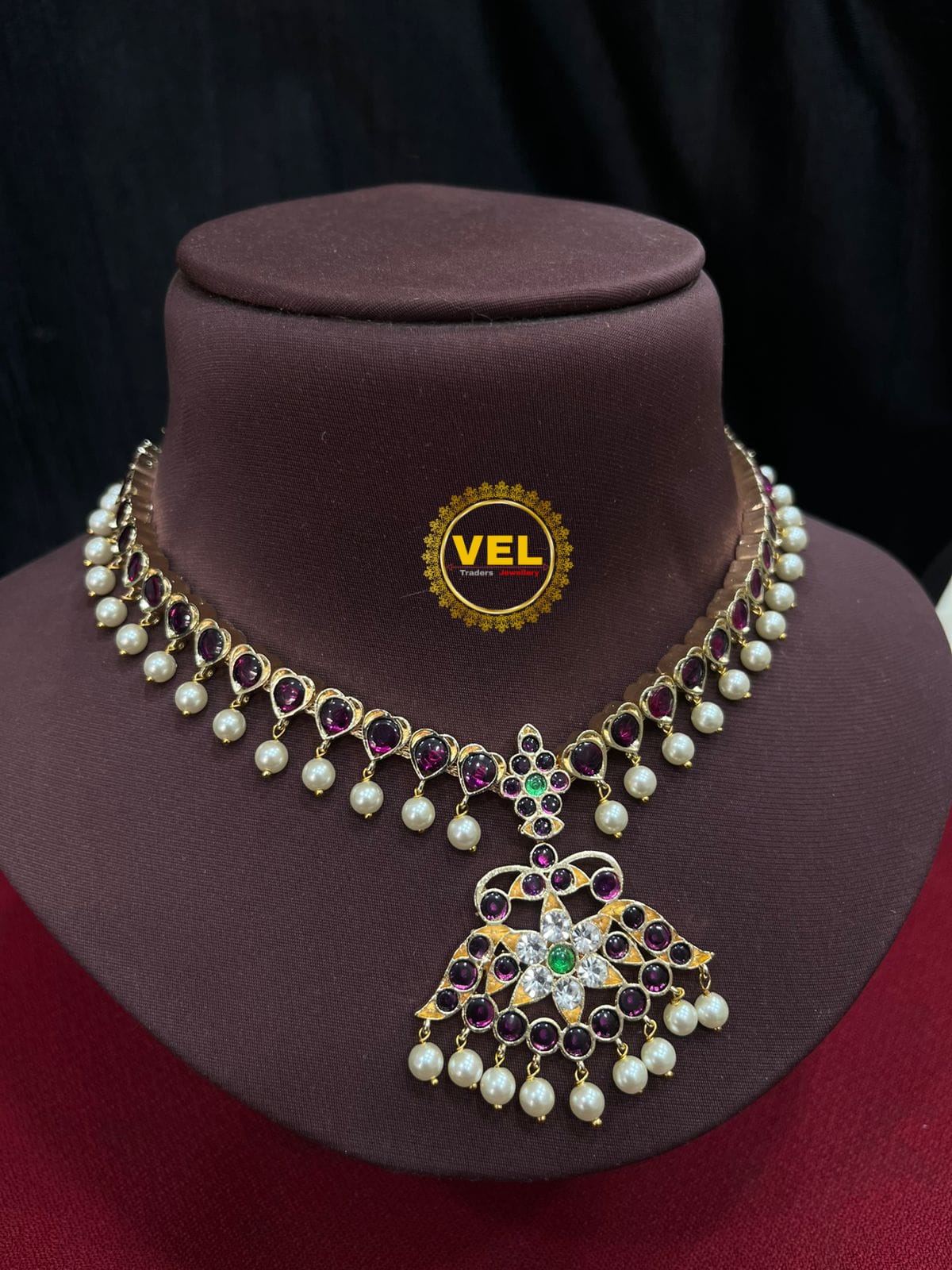 Kemp-style necklace (Addigai)